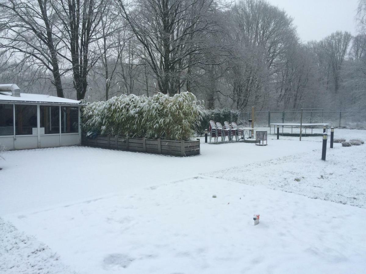 De Bron Villa Beringen Luaran gambar