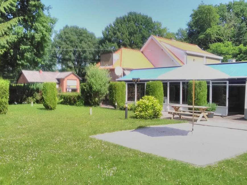 De Bron Villa Beringen Luaran gambar