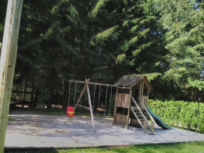 De Bron Villa Beringen Luaran gambar